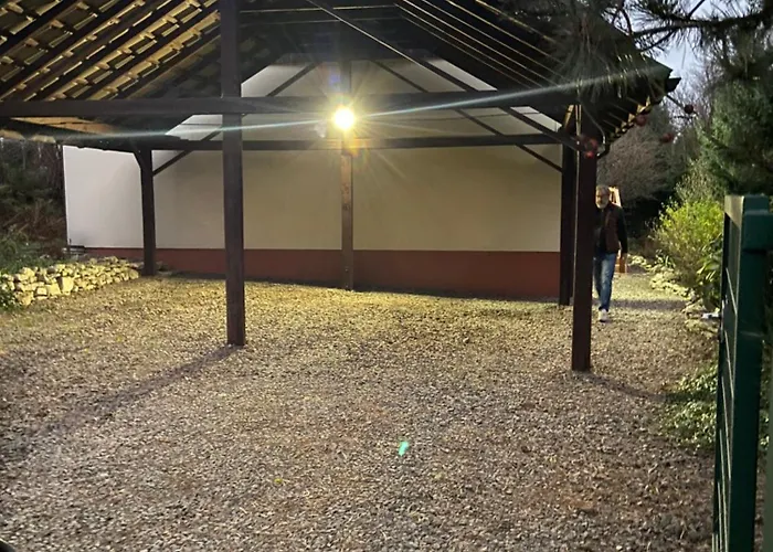 Uroczy Dom I Bezplatny Parking Mnikow